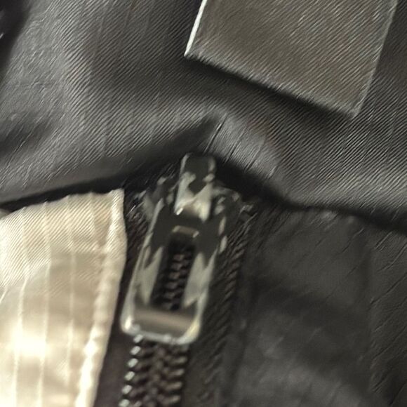 Adidas Black and‎ White Women's Jacket - Picture 8 of 8